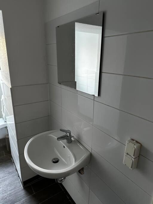 Zentrumsnahes Monteurszimmer Erfurt Luaran gambar
